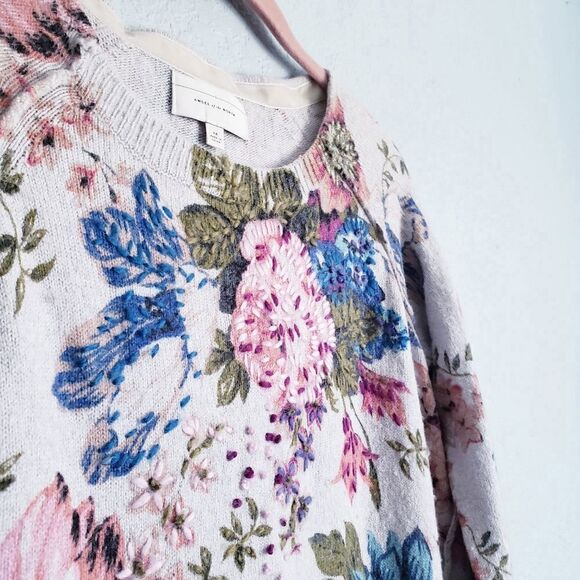 Angel of the North Gray Multicolor Floral Embroidered Wool Lightweight Sweater - Picture 3 of 6